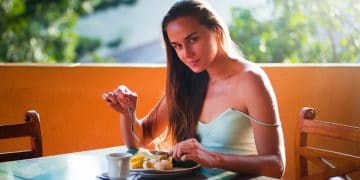 adult-bar-beautiful-321598