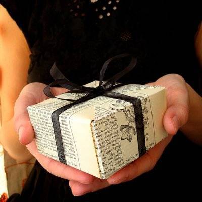 Что подарить коллеге женщине на день рождения? - sun-hands.ru