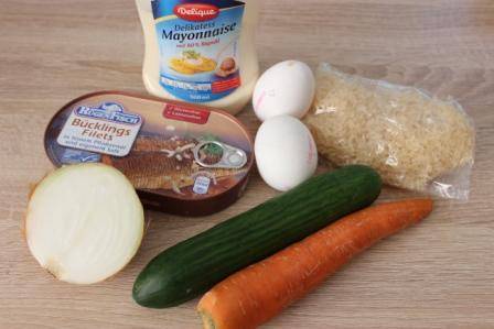 Салат с рисом и рыбной консервой - sun-hands.ru