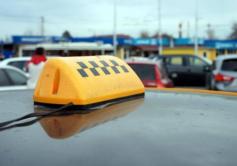Как можно просто уменьшить стоимость такси до вокзала. Полезный лайфхак - nashsovetik.ru