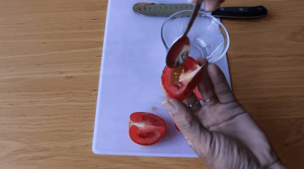 Необычный способ посадки томатов, заслуживающий внимания - cpykami.ru