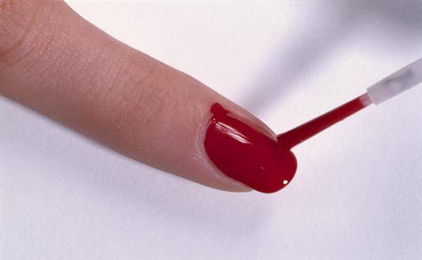 Советы, как поправить смазанный лак для ногтей за 30 секунд - all-for-woman.com