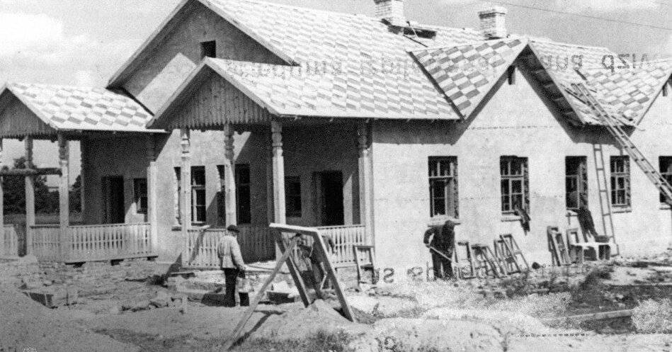 Архивные ФОТО: Как в Латвии 1930-70-х годов строили дома и соблюдали традиции - rus.delfi.lv - Латвия