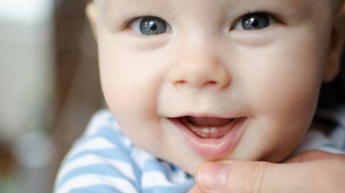Первые зубы у ребенка: все, что должна знать мама - sovetnika.net