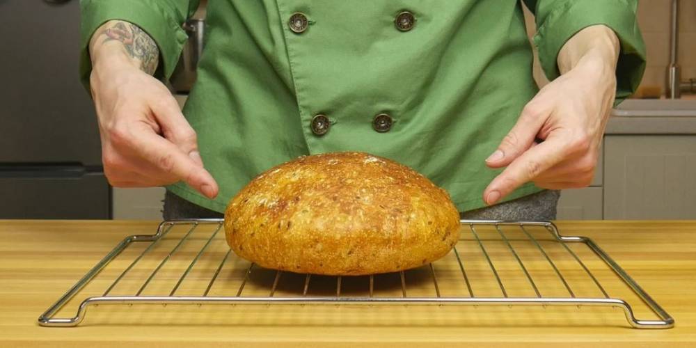 Ремесленный хлеб, который я пеку каждый день. Без замеса и хлебопечки всего за 5 минут (не считая выпечки) - hitrostigizni.ru