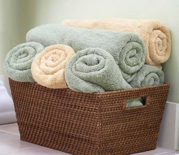 Многие просто складывают полотенца, а я теперь буду только скручивать их. Рассказываю почему - zen.yandex.ru