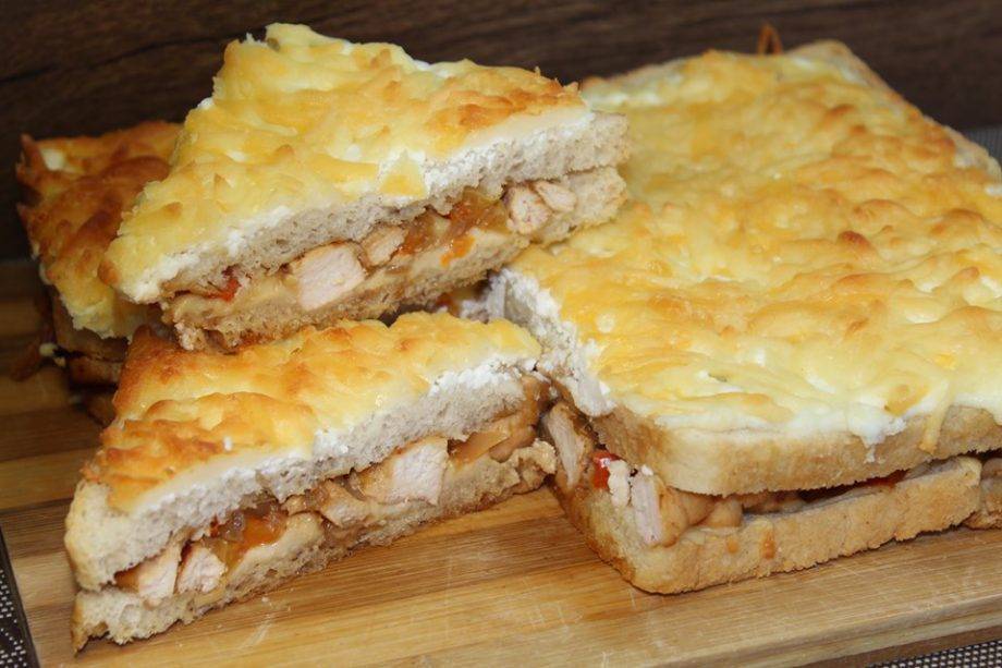 И зачем стоять у плиты и жарить гренки, если можно приготовить обалденный сэндвич-пирог - hitrostigizni.ru