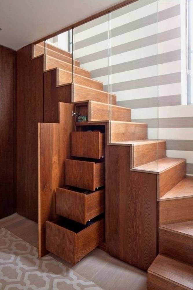 Места для хранения никогда не бывают лишними. Так считают и дизайнеры, которые спроектировали эти лестницы с секретом. 15 прекрасных примеров рационального использования пространства.Фотографии: - kvartblog.ru