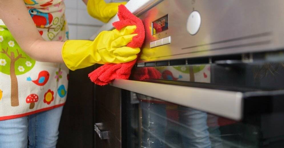 Как почистить духовку с помощью таблетки для посудомоечной машины - rus.delfi.lv