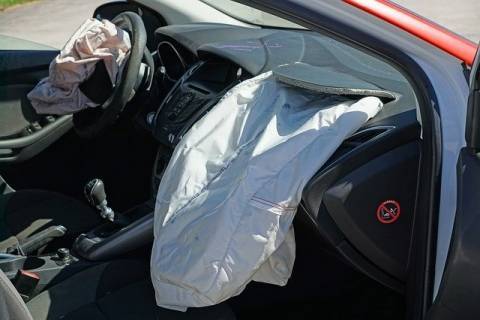 Что делать, если в автомобиле сработали подушки безопасности? - epochtimes.com.ua