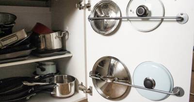 5 вариантов, где можно хранить крышки от кастрюль и сковородок, если места мало - novate.ru