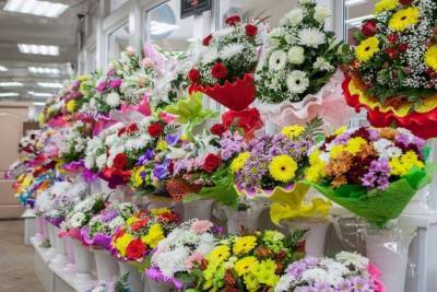 ​Какими приемами пользуются продавцы цветочных магазинов, чтобы продлить жизнь букета свежим - polsov.com