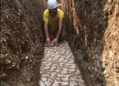 В Вероне нашли пол из древнеримской мозаики - flytothesky.ru - Италия