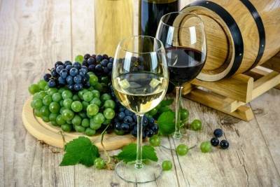 Ученые обрадовали: бокал вина или пива в день помогут предотвратить деменцию. - miridei.com