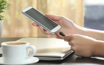Как правильно заряжать аккумулятор телефона, чтобы продлить ему жизнь? 4 важных правила - nashsovetik.ru