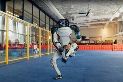 Новогоднее поздравление от Boston Dynamics с танцующими роботами - miridei.com