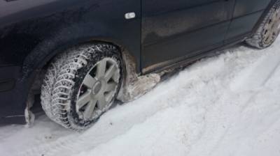 Нехитрый способ, чтобы на подкрылки машины не налипал снег - novate.ru