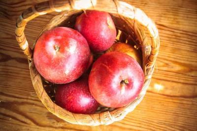 Как опытные хозяйки используют яблоки в быту: об этом мало кто знает - belnovosti.by