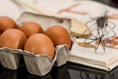 Почему в большинстве холодильников лоток для яиц имеет именно 8 ячеек, а не 10 или 12 - belnovosti.by