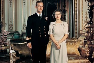 королева Елизавета II (Ii) - Монархи, отказавшиеся от власти ради второй половинки - miridei.com - Греция - Дания