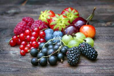 Какие ягоды и фрукты следует включить в свой рацион в декабре? - shkolazhizni.ru