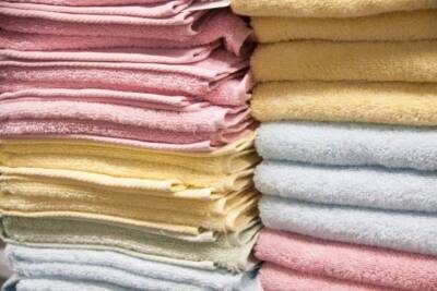 Почему полотенца через некоторое время начинают царапаться или затвердевать: непростительная ошибка при стирке - belnovosti.by