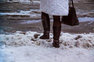 Как избавиться от белых разводов на обуви зимой: поможет дешевое средство - belnovosti.by