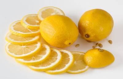 Как с помощью лимона вернуть ногам ухоженный вид: полезная хитрость - belnovosti.by