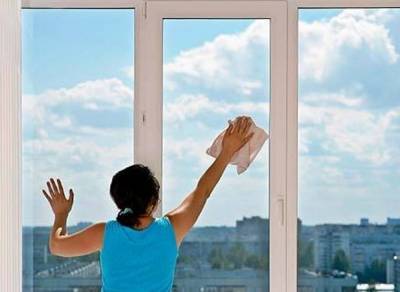 Мою окна один раз в год и они всегда чистые. Рассказываю, как правильно мыть окна. - zen.yandex.ru