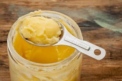 Как растопить засахарившийся мед в стеклянной банке? 4 простых способа - nashsovetik.ru