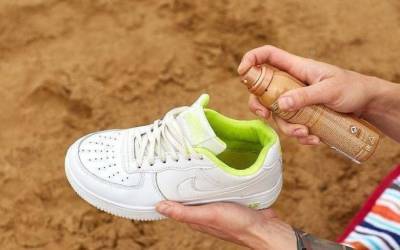 ​Как избавить обувь от неприятного запаха при помощи сухого шампуня - polsov.com