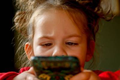 Как обезопасить ребенка в интернете на время каникул - belnovosti.by