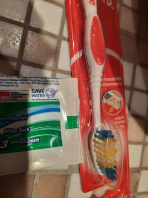 Что означают цветные полоски на тюбике с зубной пастой: ответить смогут только опытные хозяйки - belnovosti.by