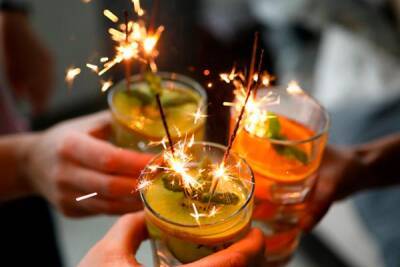 Выпить, но не перепить: 8 советов, как уменьшить употребление алкоголя в праздники - garmoniazhizni.com