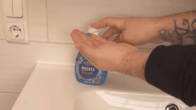 Простой трюк, помогающий сократить расход жидкого мыла. Разбавлять не предлагается - cpykami.ru
