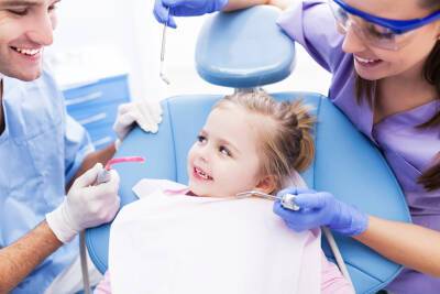 Зачем и когда вести ребенка к стоматологу? - shkolazhizni.ru