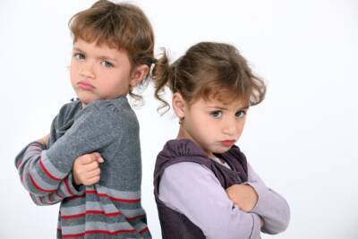 ​8 способов, чтобы поссорить своих детей - polsov.com