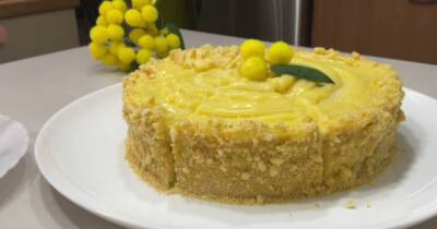 Самый весенний и самый яркий: торт Мимоза с необычной сборкой - cpykami.ru