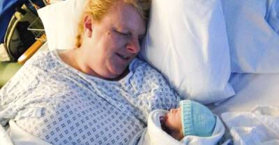 48-летняя женщина впервые испытала радость материнства после 18 неудачных попыток ЭКО - takprosto.cc - Англия