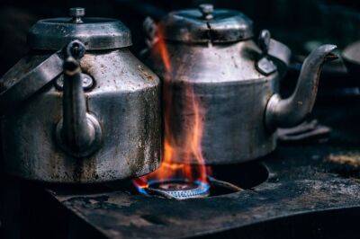 Игорь Зур - 4 способа очистить чайник от пригоревшего жира: узнав об этом, хозяйки не тратят время впустую - belnovosti.by