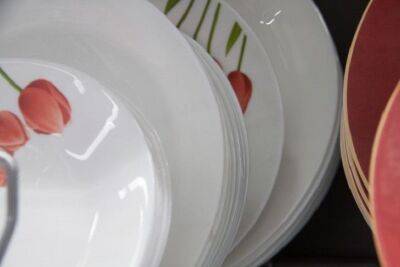 Тимур Хомичев - Почему посуда в ресторанах всегда как новая и без разводов, хотя ее используют по 20 раз в день: есть две хитрости - belnovosti.by