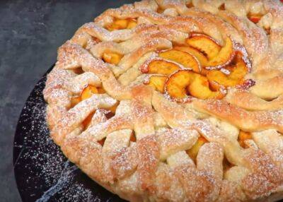 Невероятно ароматный и очень красивый персиковый пирог — обязательный десерт для этого лета - cpykami.ru