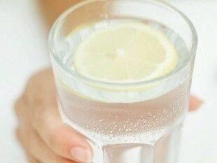 ​7 причин выпить стакан воды с лимонным соком - polsov.com