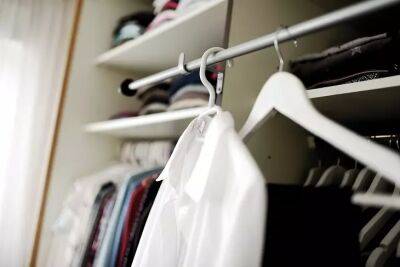 Как навсегда избавиться от неприятного запаха в шкафу для одежды: вещи будут благоухать - belnovosti.by