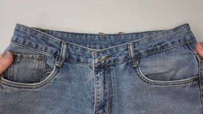 Увеличьте джинсы в талии +15 см незаметно и аккуратно. Их будет очень удобно носить - cpykami.ru