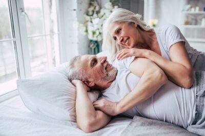 Интимная жизнь в старости: как сохранить страсть и удовольствие в зрелом возрасте - miridei.com