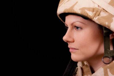 В каких странах женщины обязательно служат в армии? - shkolazhizni.ru - Израиль - Кндр