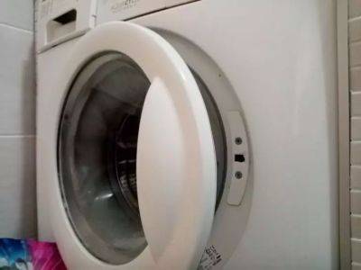 Оказывается, многие не знают как нужно класть капсулы в стиральную машину: сразу или вместе с одеждой - belnovosti.by