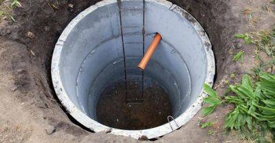 Мужчина, с которым я работал на стройке, рассказал, что сделать, чтобы выгребную яму больше не пришлось откачивать - takprosto.cc