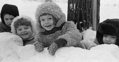 Современные дети не любят зиму, а вот советских малышей едва ли можно было загнать с улицы, на то есть причины - takprosto.cc